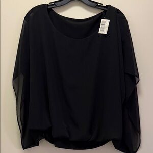 Elegant Batwing Chiffon Blouse with Stretchy Hem and tank underlined